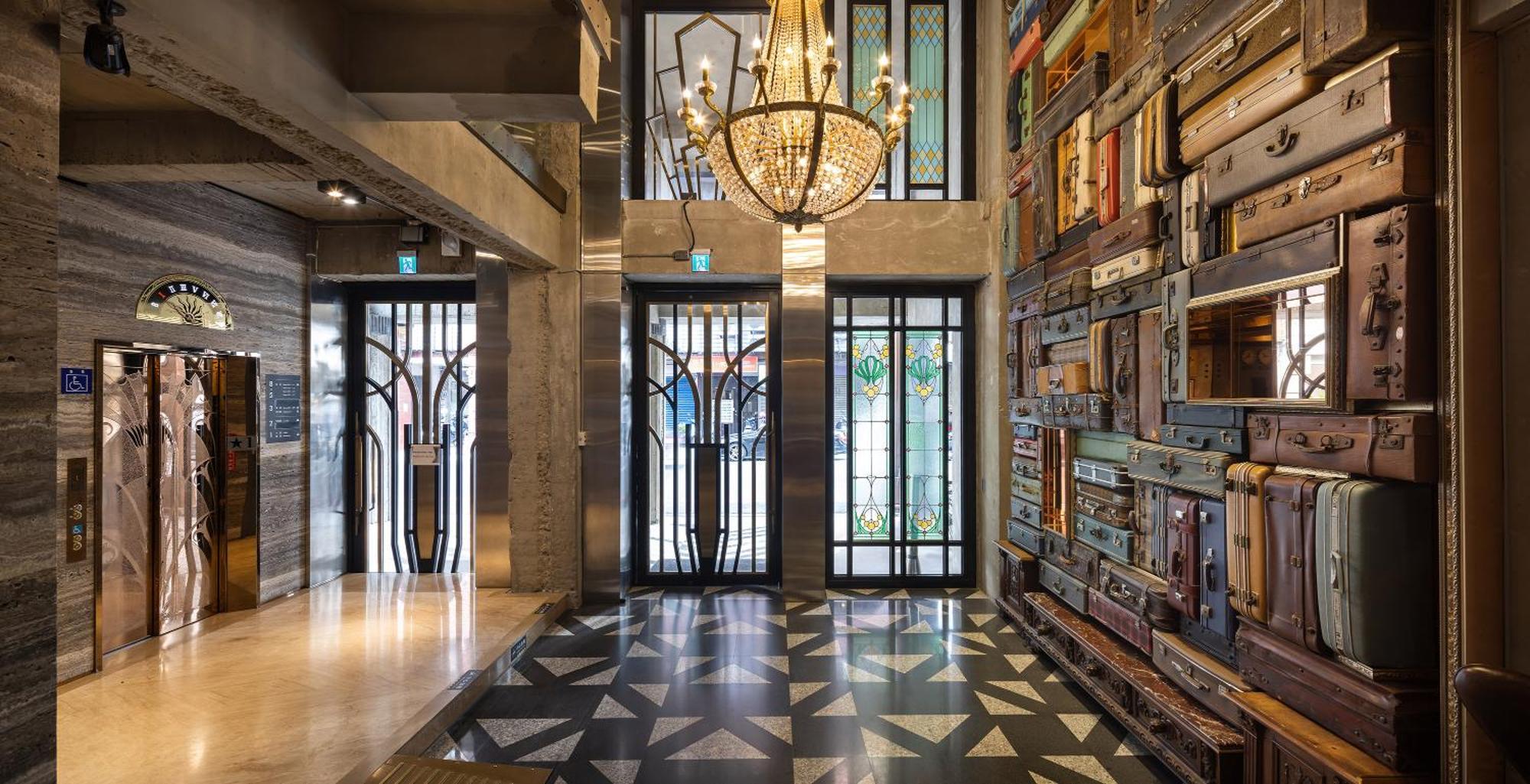 Bluesky Hotel Тайчжун Экстерьер фото