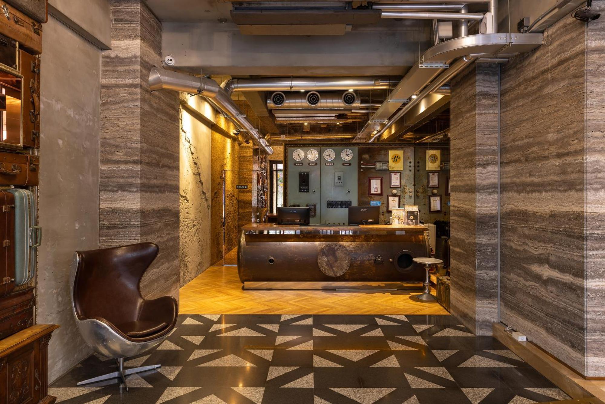 Bluesky Hotel Тайчжун Экстерьер фото