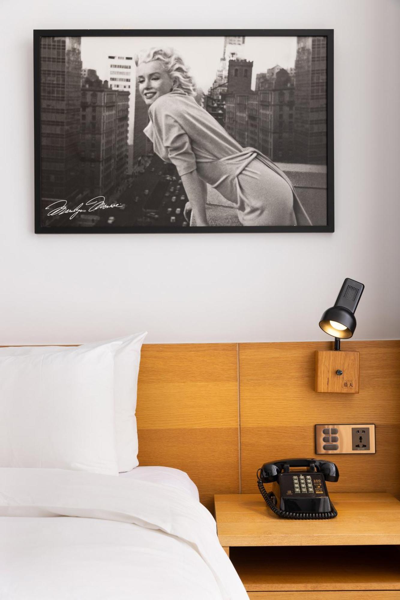 Bluesky Hotel Тайчжун Экстерьер фото
