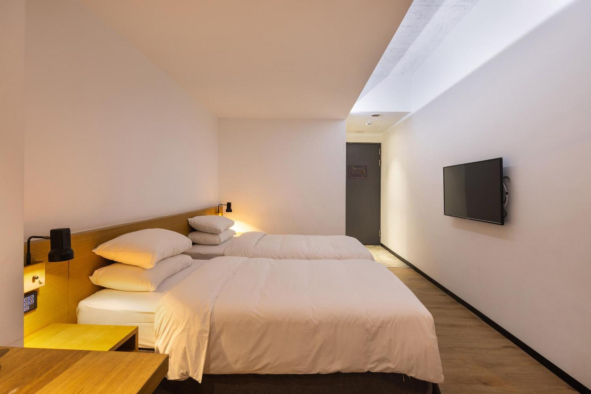 Bluesky Hotel Тайчжун Номер фото